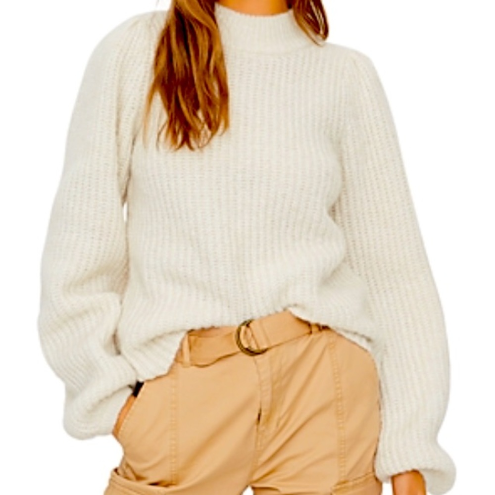 NWT Vero Moda sweater with volume sleeve in cream